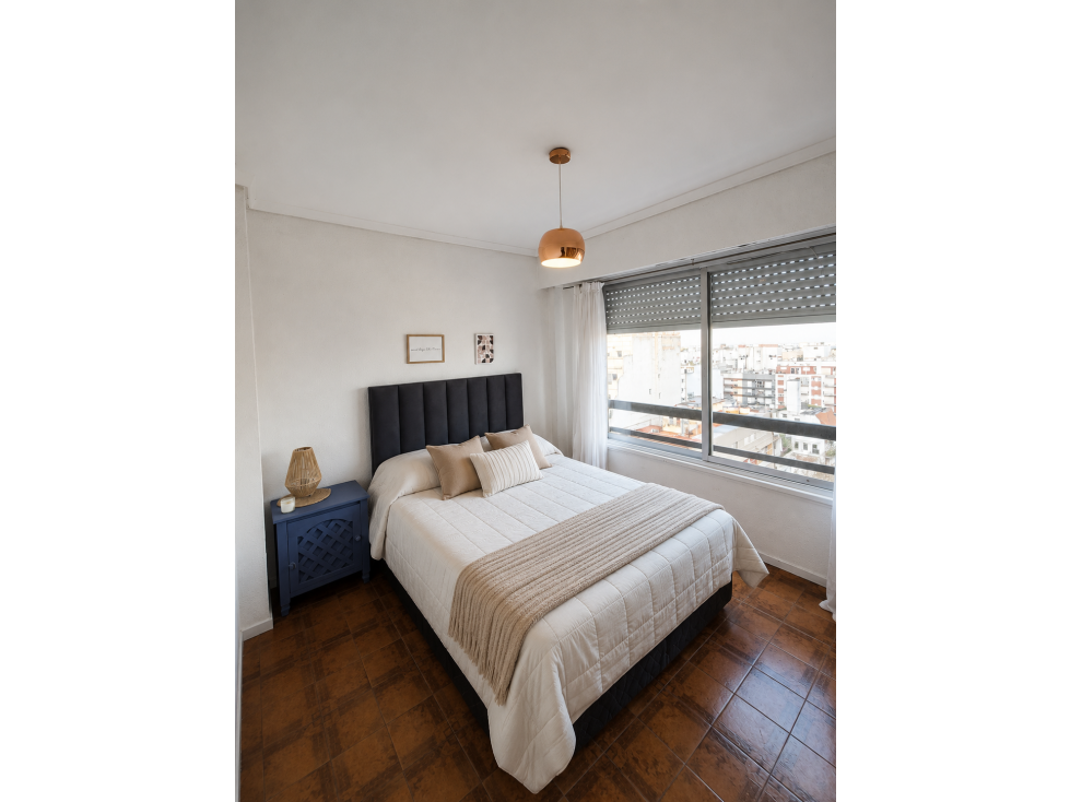 VENTA DEPARTAMENTO 2 AMBIENTES CON BAULERA ZONA PLAZA COLON - 1