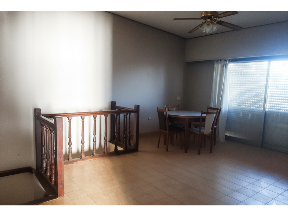 VENTA DE IMPORTANTE LOCAL CON VIVIENDA EN SANTA ROSA - 6