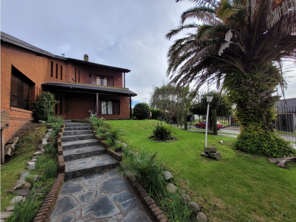 VENTA CHALET SOBRE LOTE 838m2 EN BARRIO COLINAS DE PERALTA RAMOS - 2