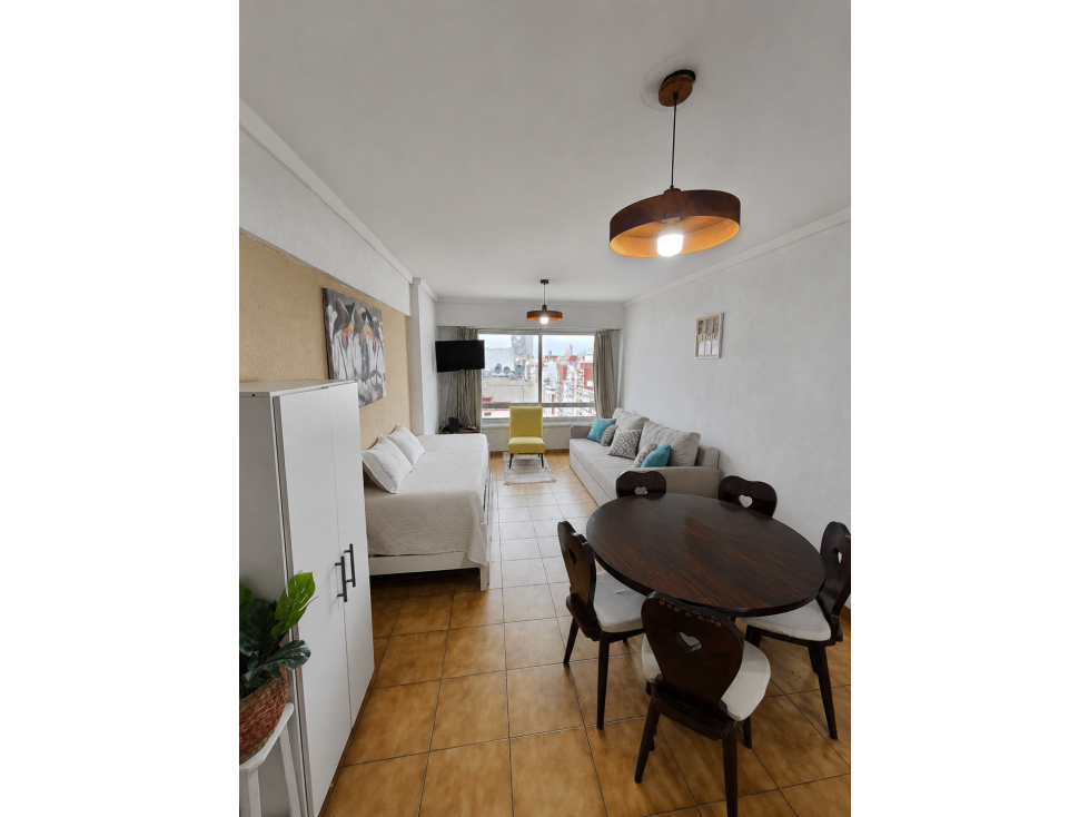 VENTA DEPARTAMENTO 2 AMBIENTES CON BAULERA ZONA PLAZA COLON - 2
