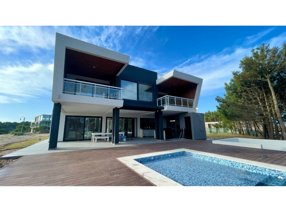 Casa Alquiler Costa Esmeralda Maritimo I Lote 60A Frente al Mar