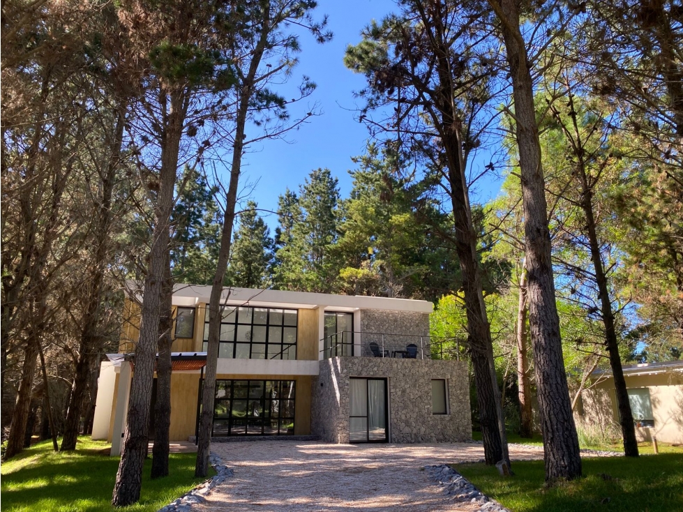 Bolkovic: Casa Senderos II 45, Costa Esmeralda, Buenos Aires, 4 suites
