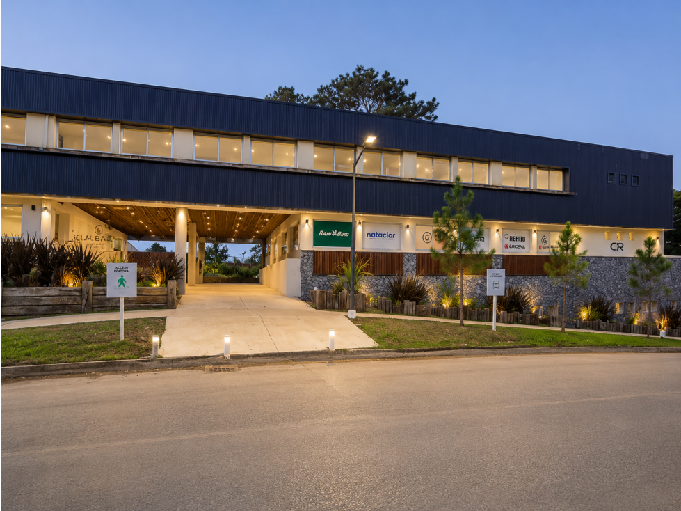 Local 30 - Paseo Comercial Costa Esmeralda Bolkovic - 1