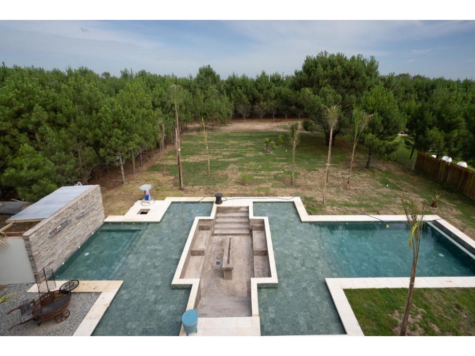 Casa de Lujo en Venta en Pinamar - Barrio Cerrado La Herradura