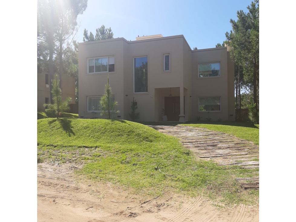 COSTA ESMERALDA - RESIDENCIAL I 404 - ALQUILER