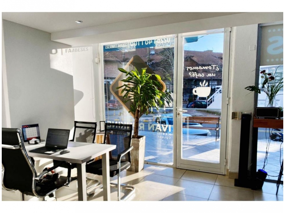 LOCAL EN VENTA - PINAMAR - 2