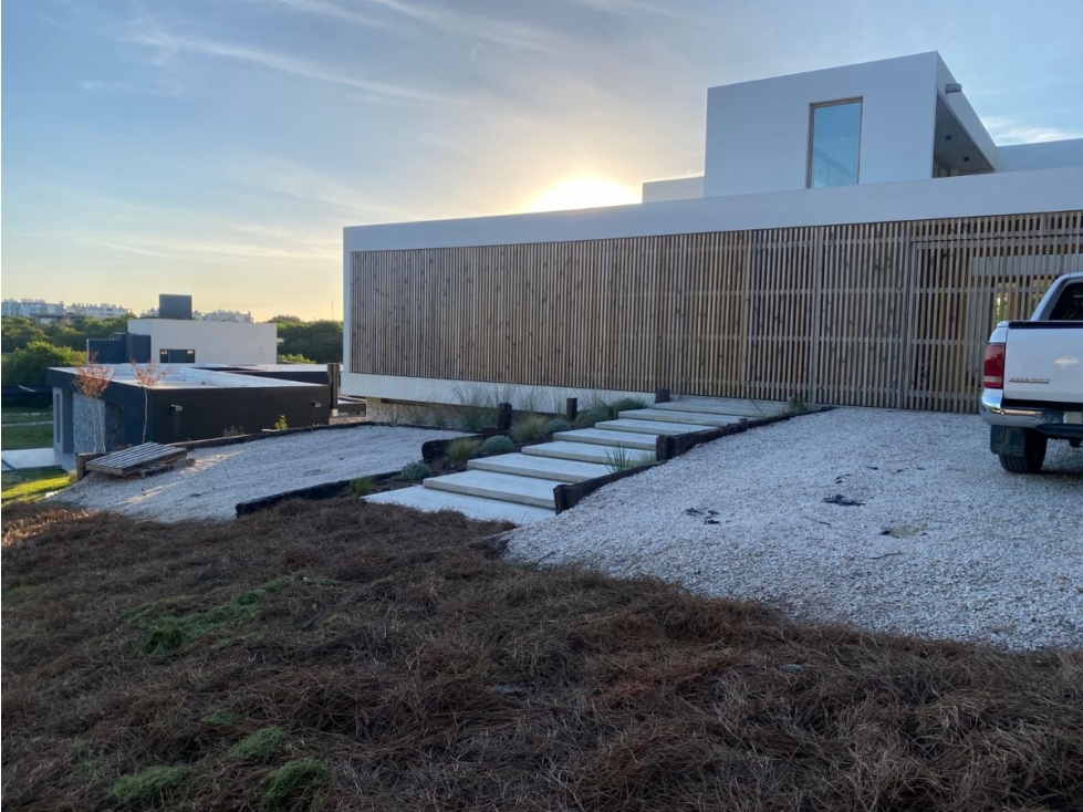 Casa Lote 3 Marítimo III Costa Esmeralda 470 m² a Estrenar - 3