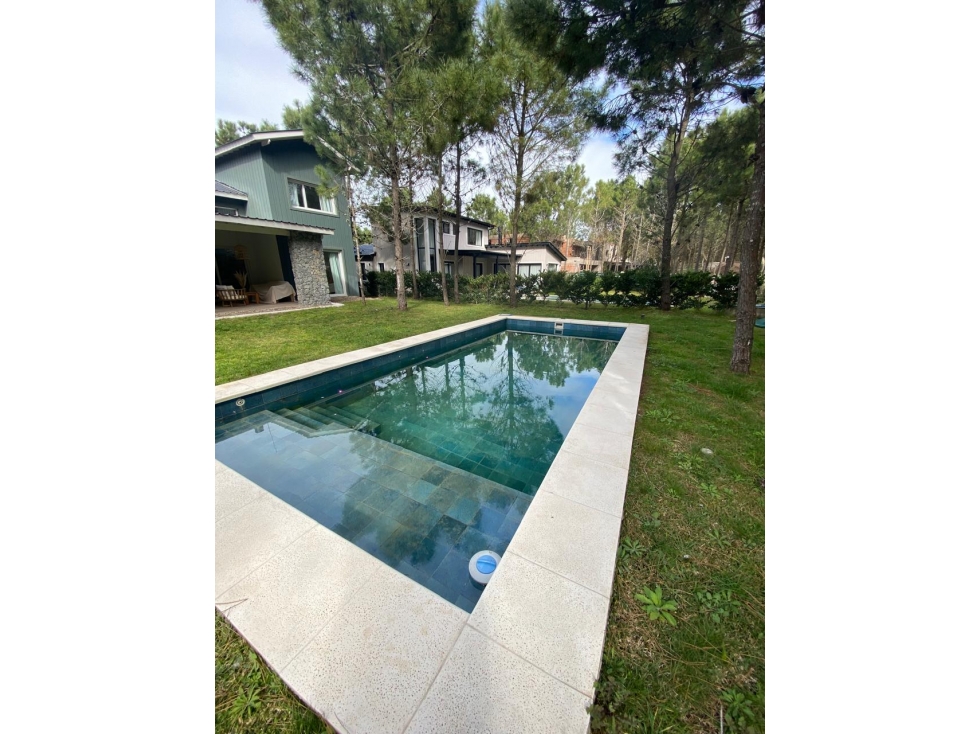 Casa Alquiler Costa Esmeralda Maritimo IV Lote 37 4 Dorm Pileta 8 Pers