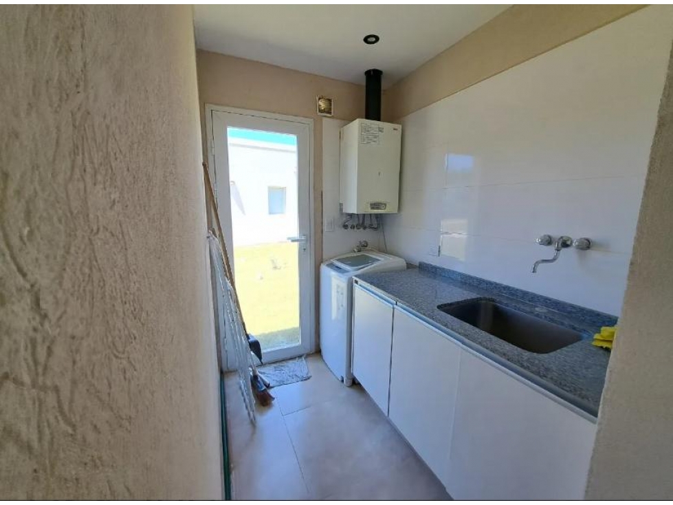 Casa Alquiler Costa Esmeralda Residencial 1 Lote 466 4 Dorm Parrilla — foto 6