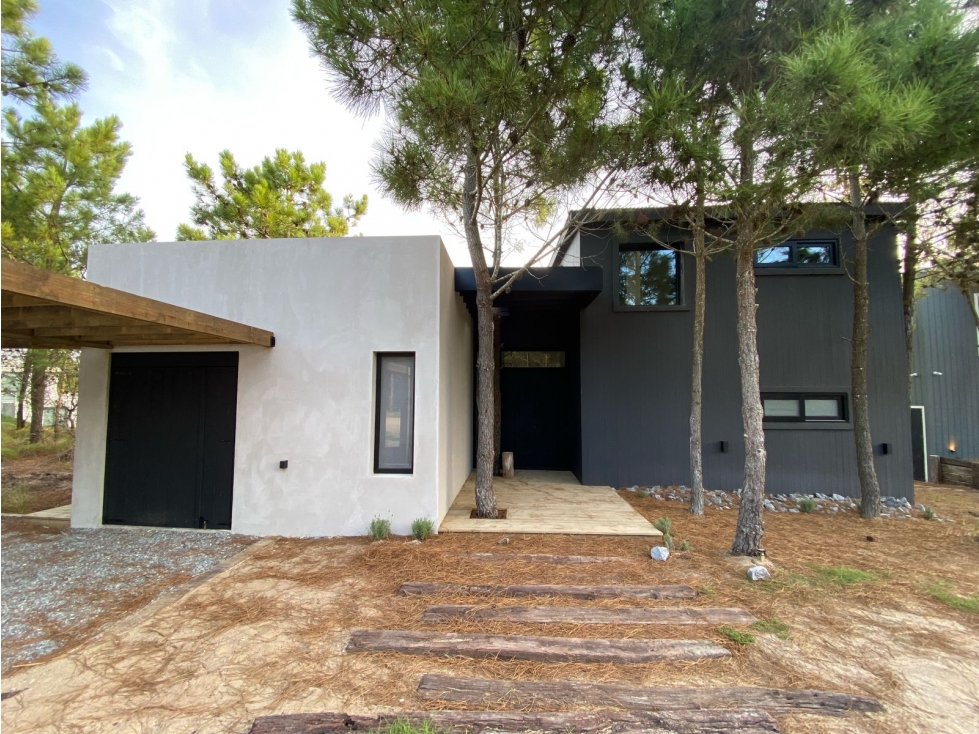 Casa Alquiler Costa Esmeralda Maritimo IV Lote 48 Pileta 4 Dorm - 2