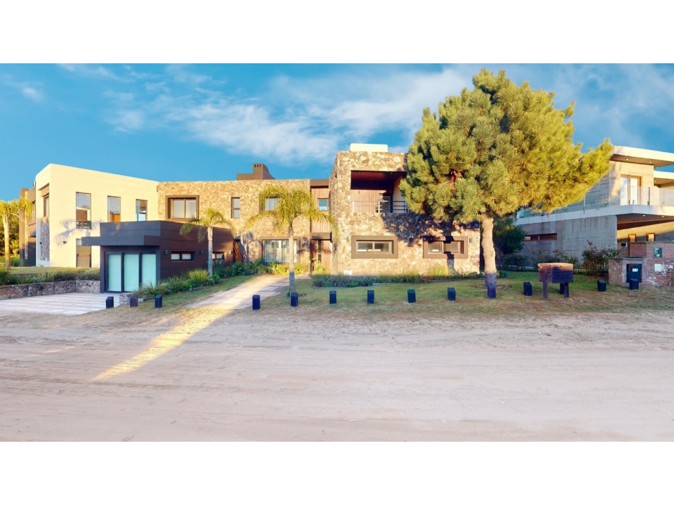 Casa Venta Barrio Ecuestre LOTE 397 Costa Esmeralda 8 Dorm Suite