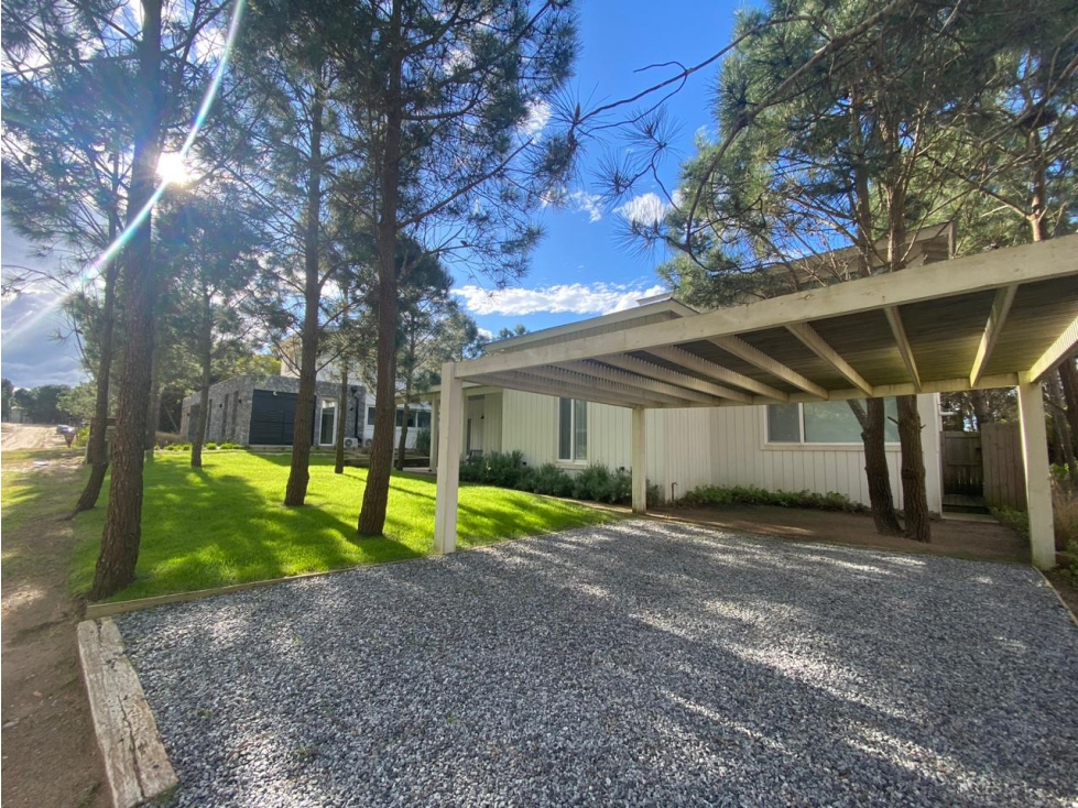 Casa Alquiler Costa Esmeralda Maritimo III Lote 32 5 Dorm 12 Pers — foto 3