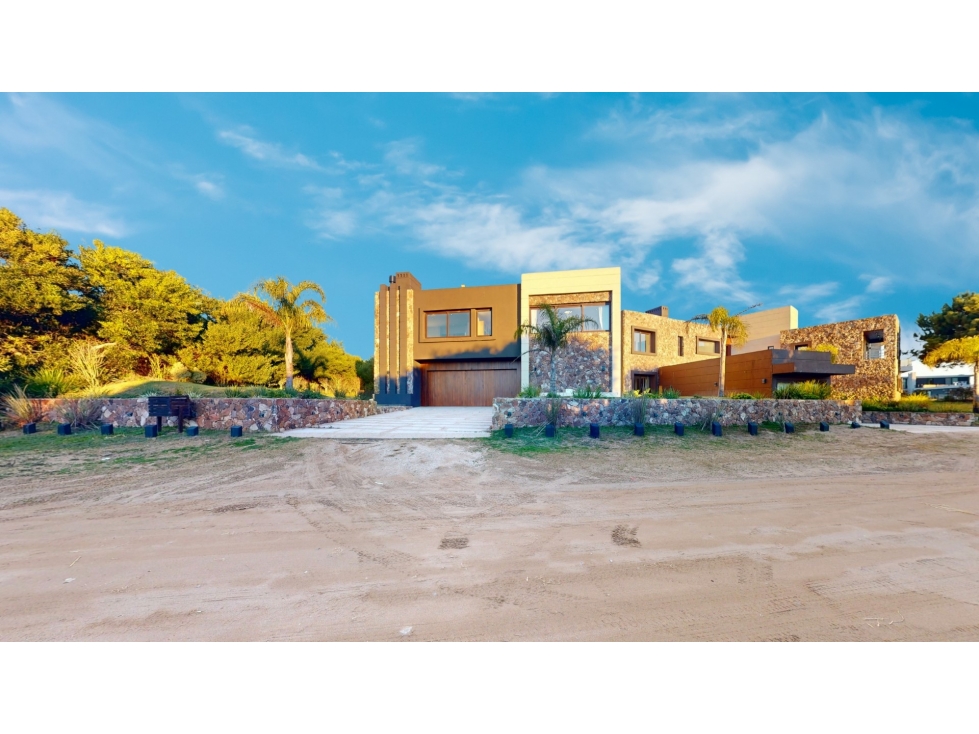 Casa Venta Barrio Ecuestre LOTE 397 Costa Esmeralda 8 Dorm Suite — foto 2