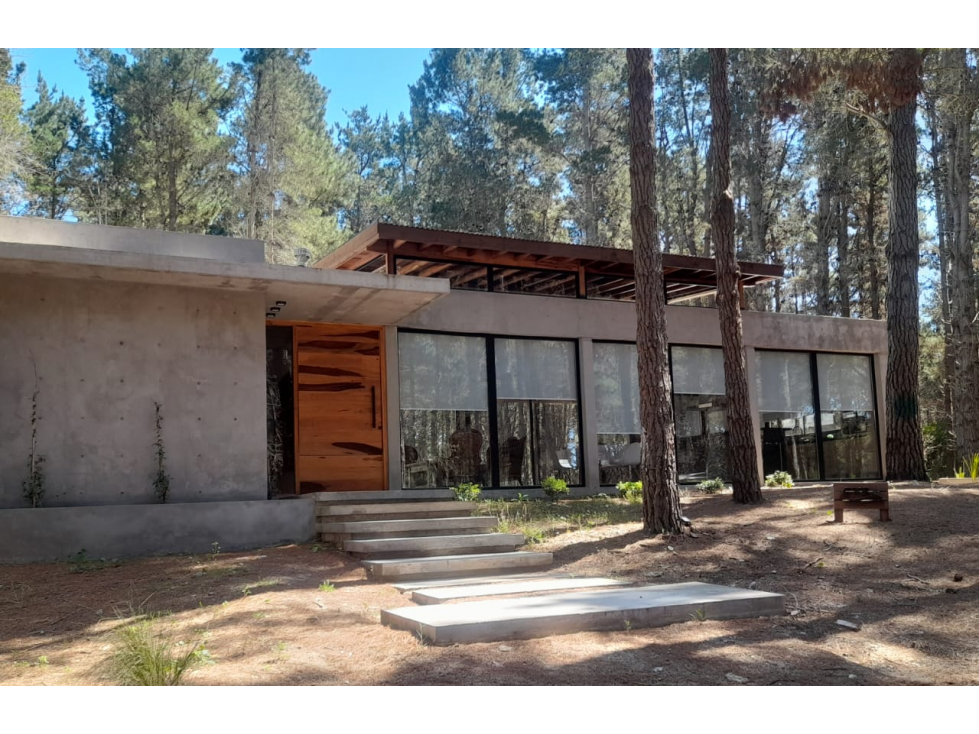 CASA EN VENTA VILLAROBLES 253 ALBATROS