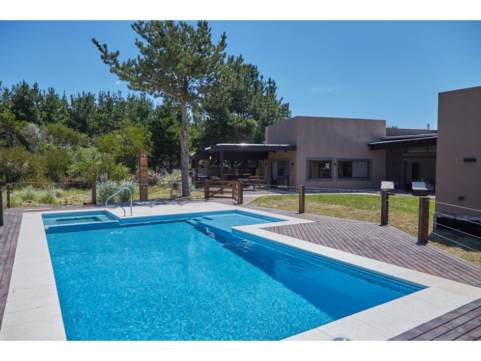 Casa Alquiler Costa Esmeralda Senderos II Lote 123 Piscina