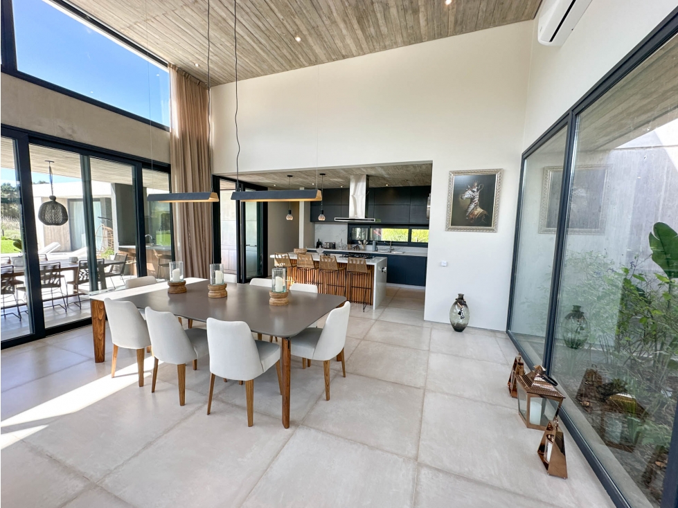 Casa Golf II Lote 400 Costa Esmeralda 5 suites 500m² pileta - 4