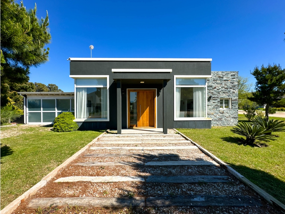 Casa en venta Costa Esmeralda Golf II Lote 622 | Pileta