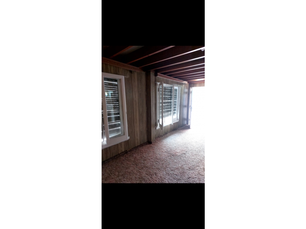 VENTA casa 3dorm,+ esct balcón amplio, 3bñs, jacuzzi. imp3515300683 - 1