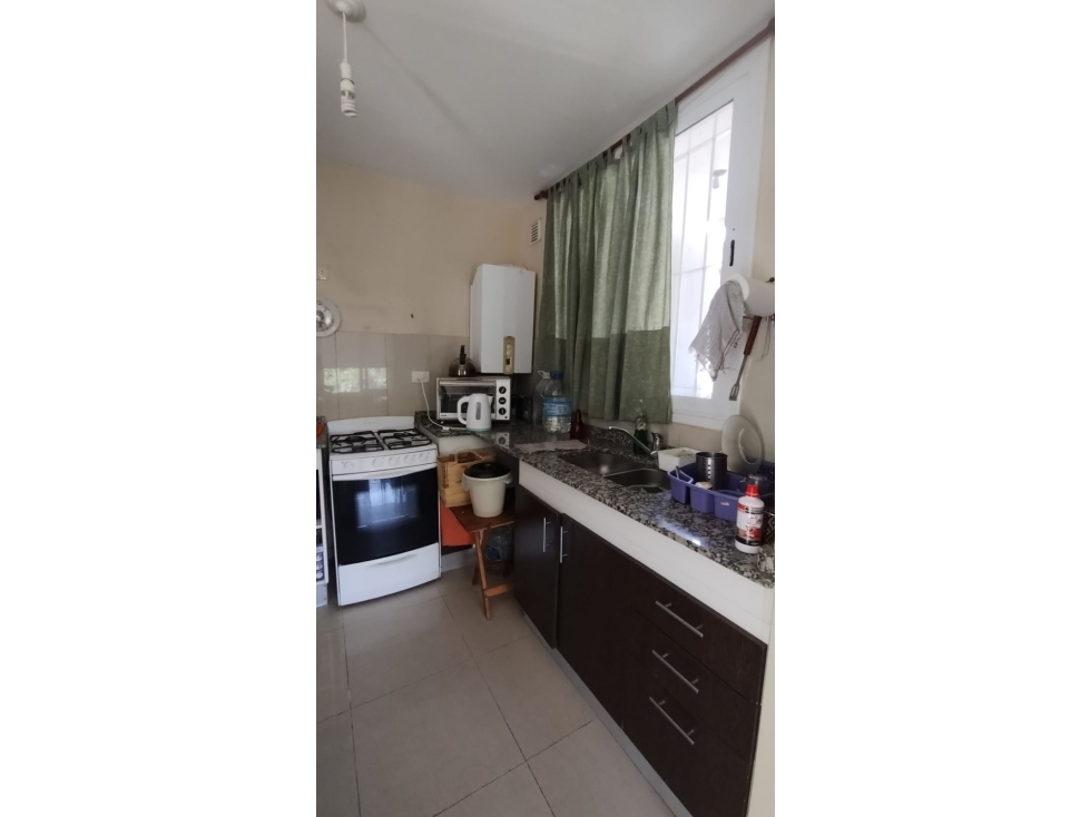 SE VENDE DUPLEX DOS DORMITORIOS — foto 3