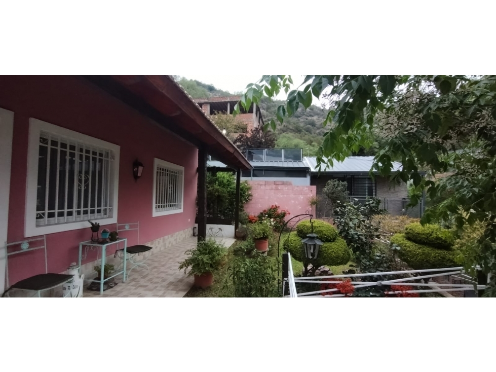 SE VENDE CASA DE DOS DORMITORIOS BARRIO LA CUESTA - 2