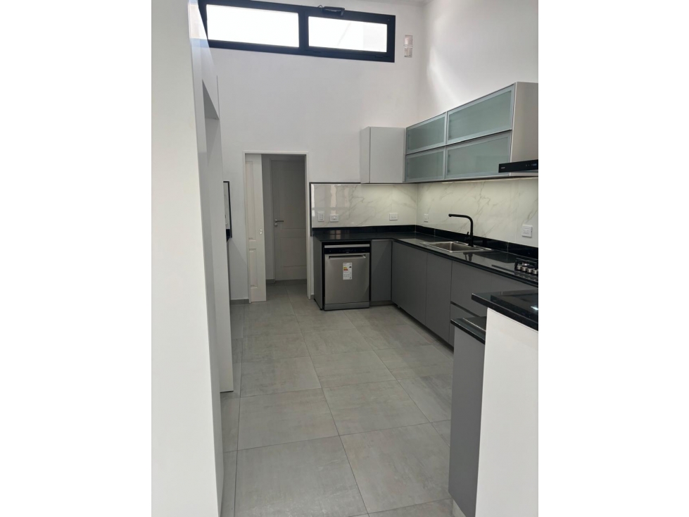 SE VENDE CASA DE ALTA CALIDAD A ESTRENAR 3 DORMITORIOS EN EL DORADO 2 — foto 4
