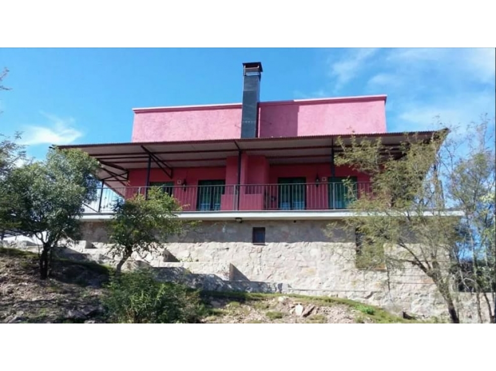 SE VENDE COMPLEJO EN CARLOS PAZ EXELENTE CONSTRUCCION