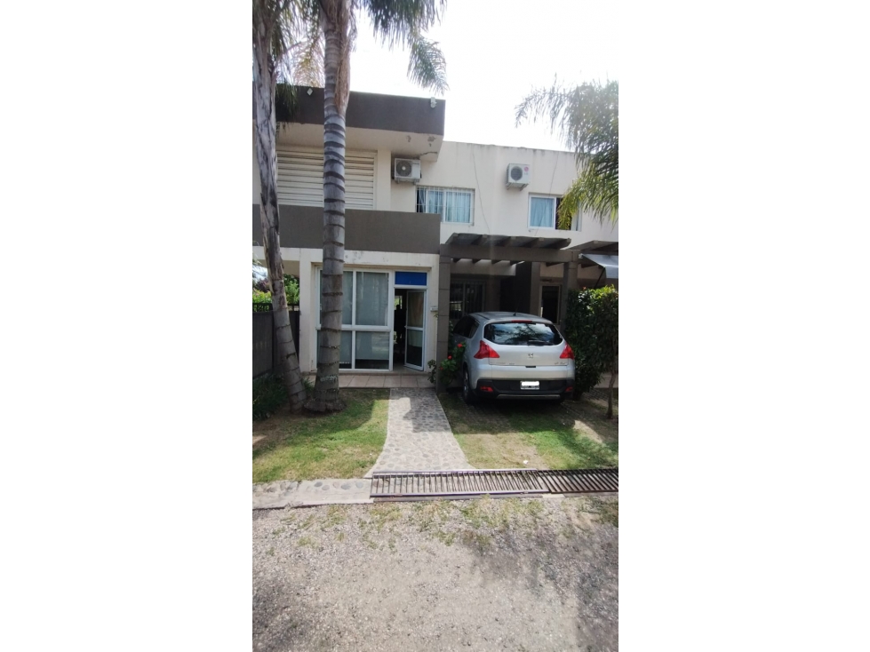 SE VENDE DUPLEX DOS DORMITORIOS — foto 2