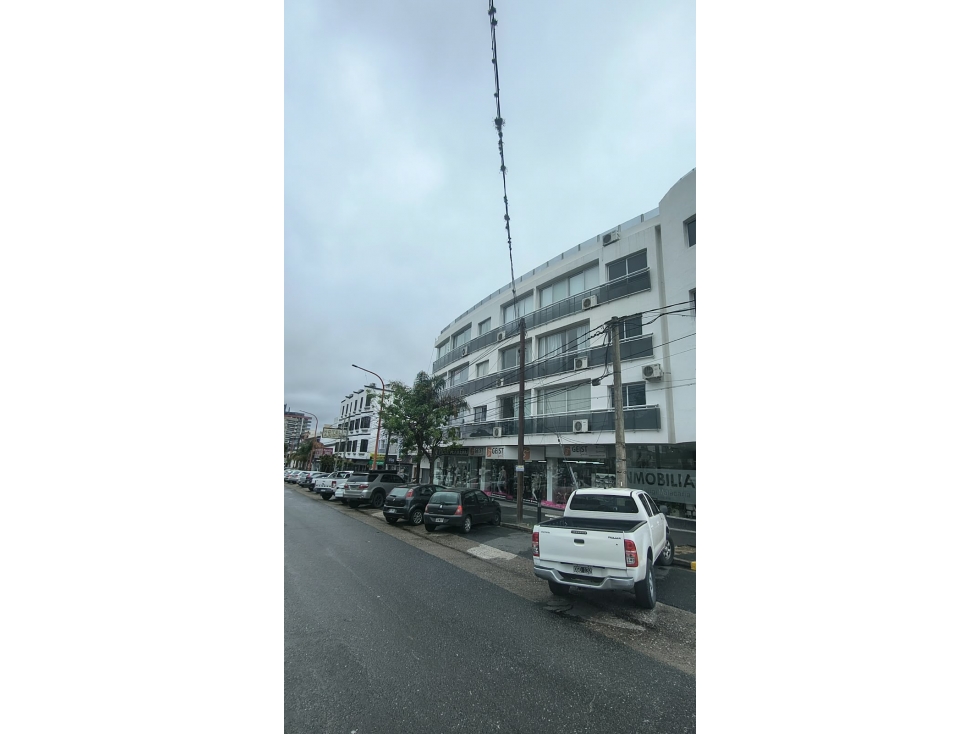 SE VENDE DTO 2 DORMITORIOS 2 BAÑOS CON COCHERA — foto 2