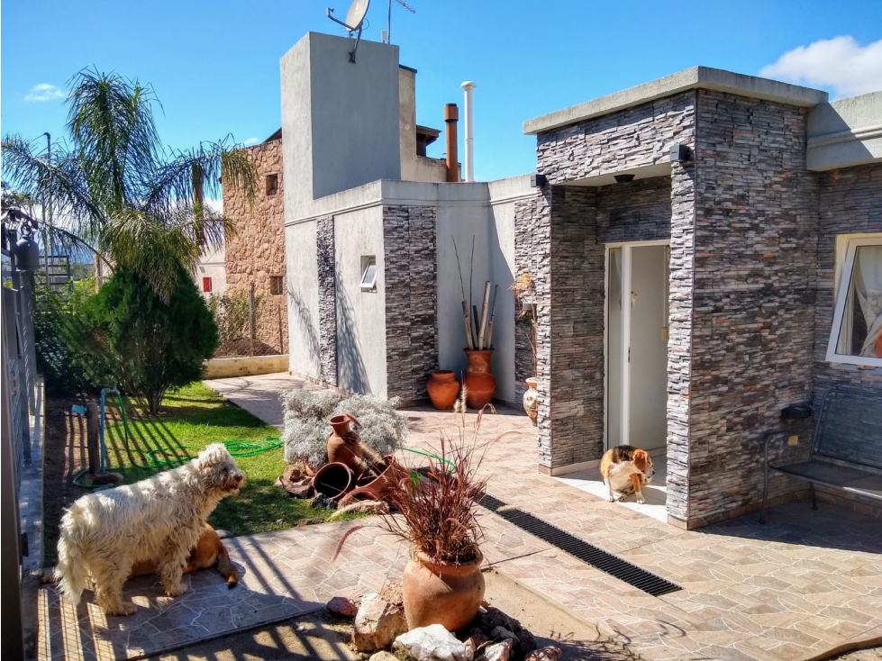 OPORTUNIDAD QUE NO PODES PERDERTE SE VENDE CASA — foto 3