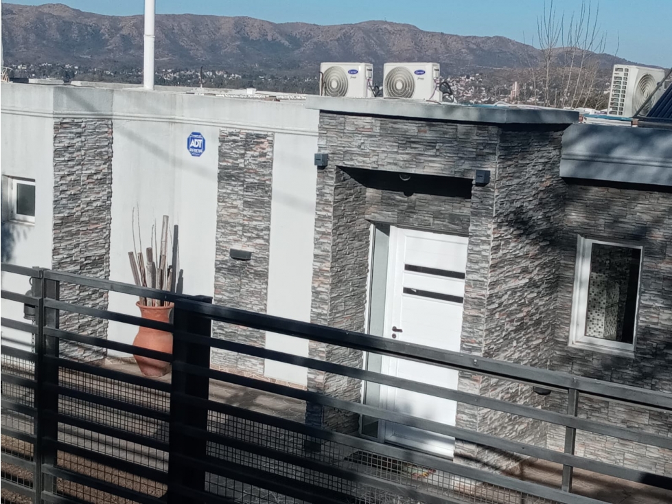 OPORTUNIDAD QUE NO PODES PERDERTE SE VENDE CASA — foto 2