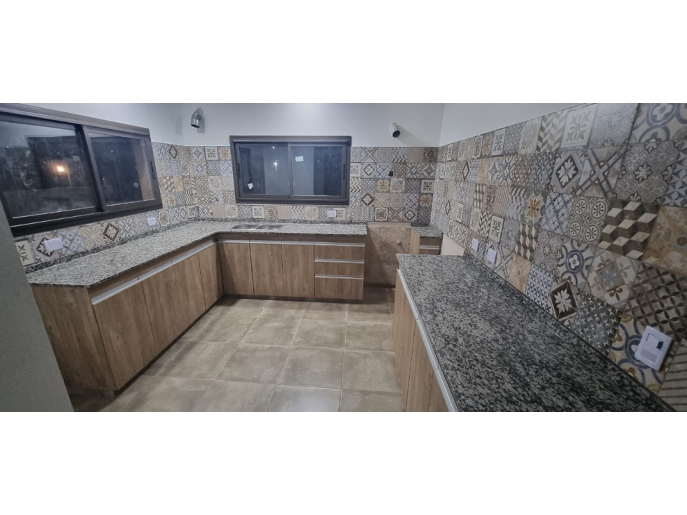 SE VENDE CASA A ESTRENAR EN TANTI A DOS CUADRAS DE LA RUTA — foto 5