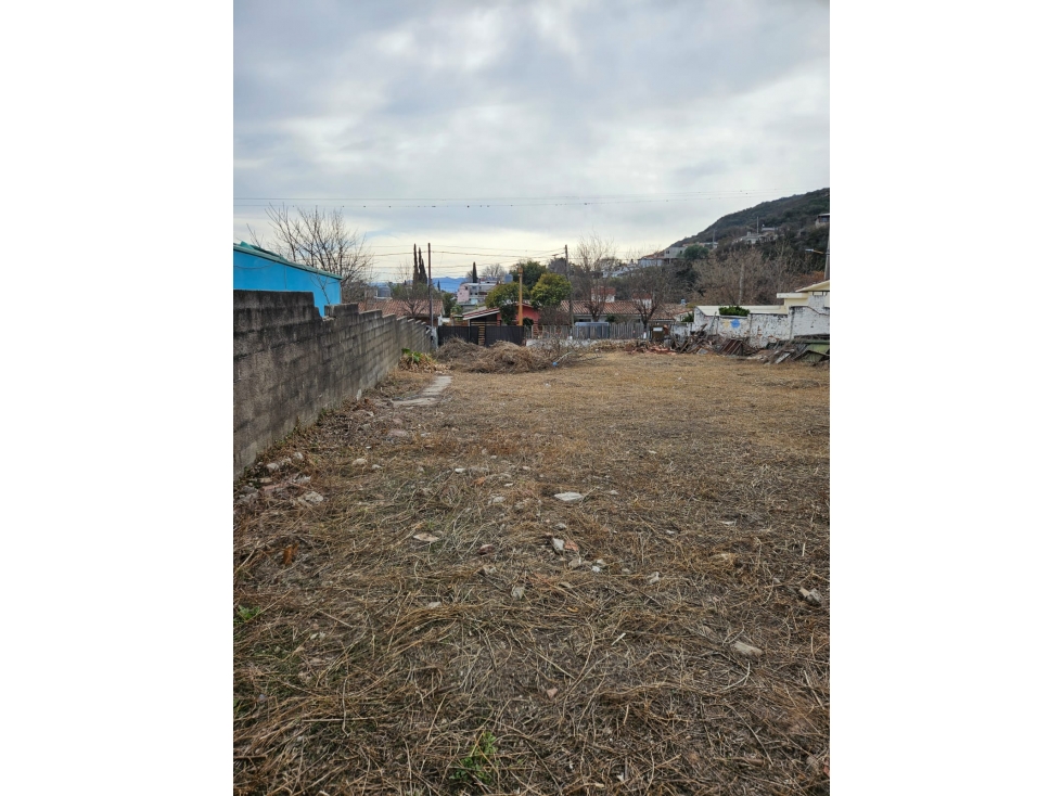 SE VENDE LOTE EN BARRIO MALVINAS - 4
