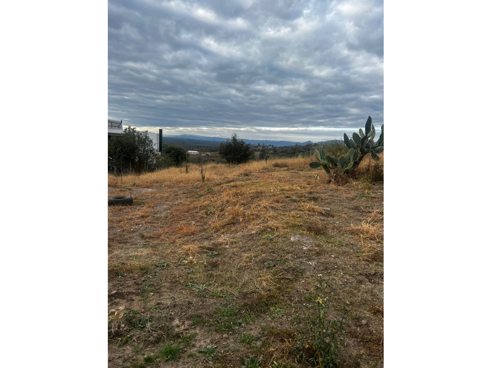OPORTUNIDAD SE VENDE LOTE + CASA PRE FABRICADA SOBRE RUTA 28 - 5