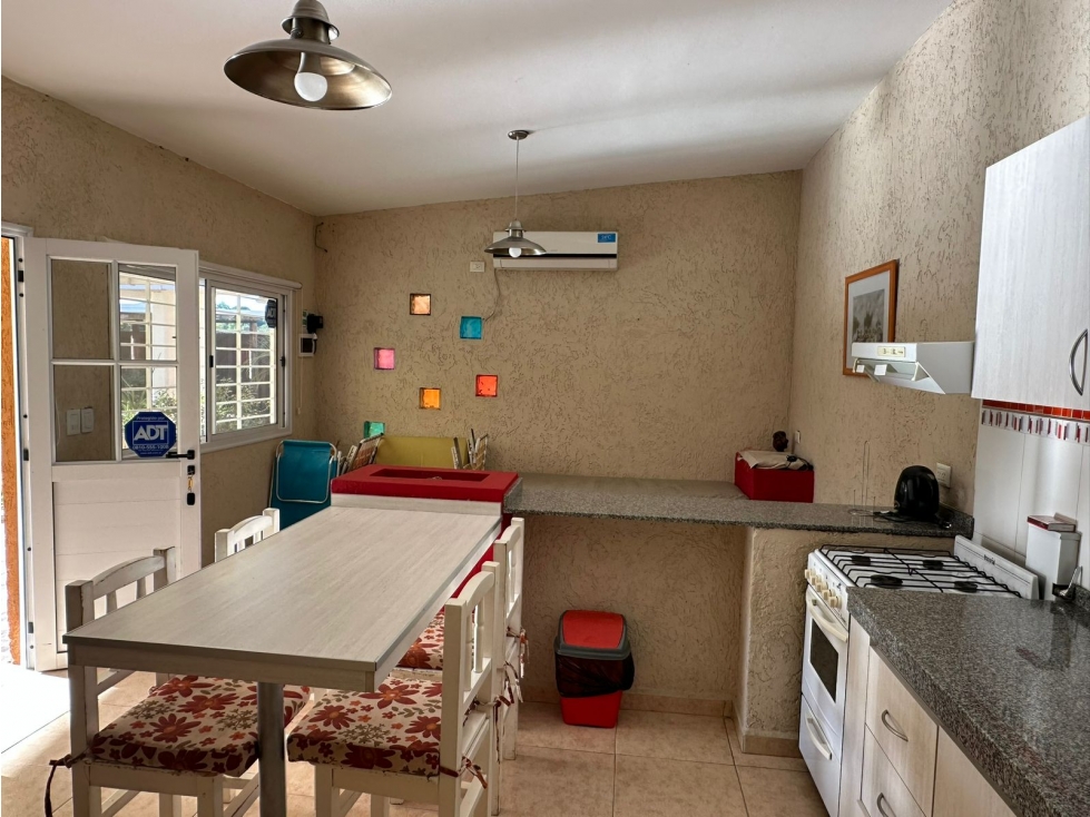 Se vende complejo a una cuadra del rio San Antonio — foto 4