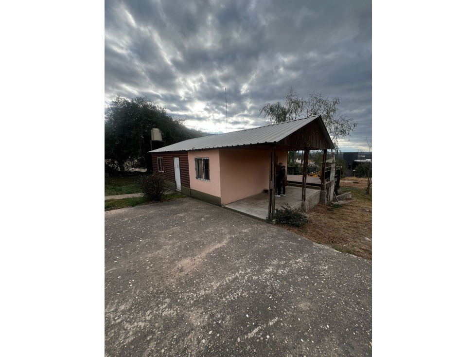 OPORTUNIDAD SE VENDE LOTE + CASA PRE FABRICADA SOBRE RUTA 28 - 6