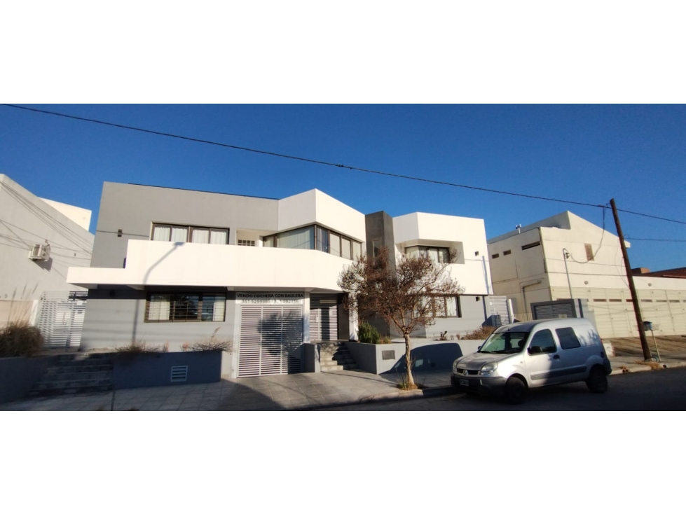 SE VENDE EXELENTE DUPLEX EN BARRIO SANTA RITA A METROS DEL LAGO