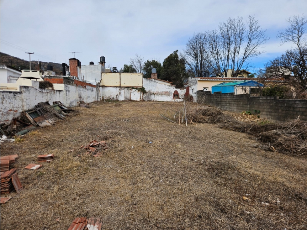 SE VENDE LOTE EN BARRIO MALVINAS - 6