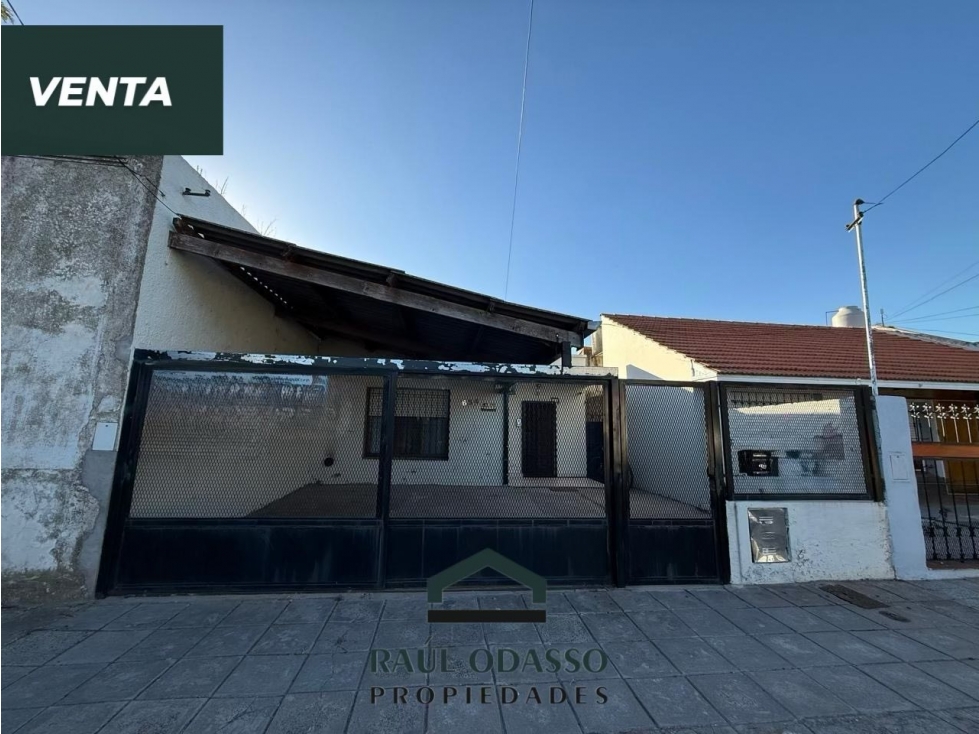 Propiedad con amplio lote