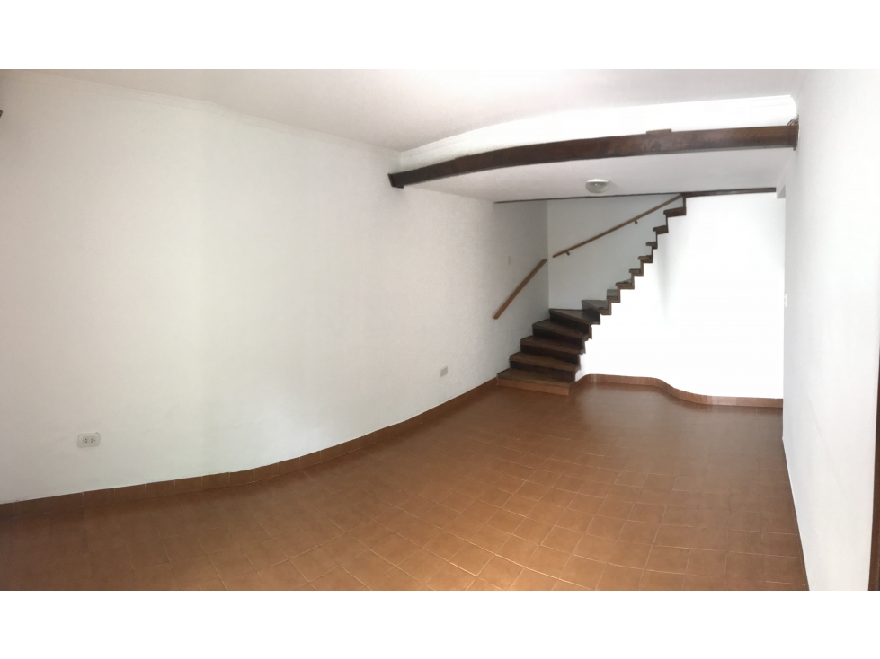 Casa interna en alquiler