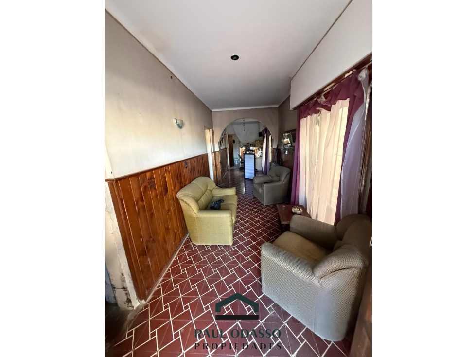 Propiedad con amplio lote — foto 3