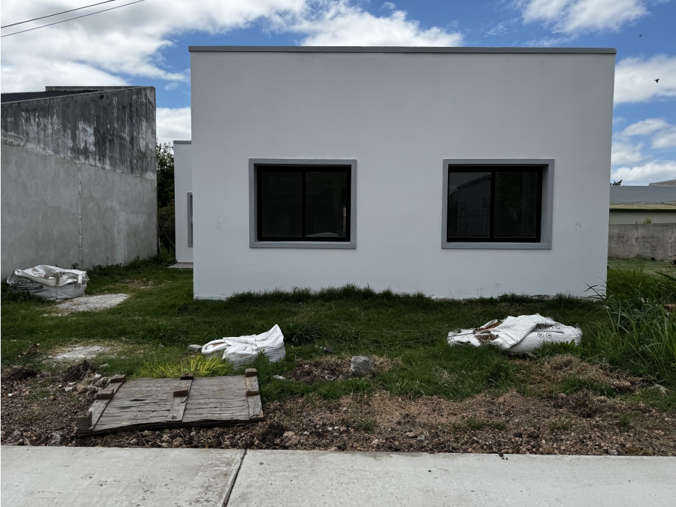 Vendo Casa Con Dos Dormitorios en Caseros, Entre Ríos. - 3