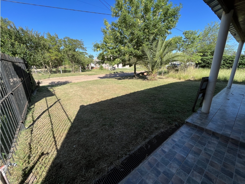 Vendo Casa con amplio terreno en Herrera, Entre Ríos. - 2