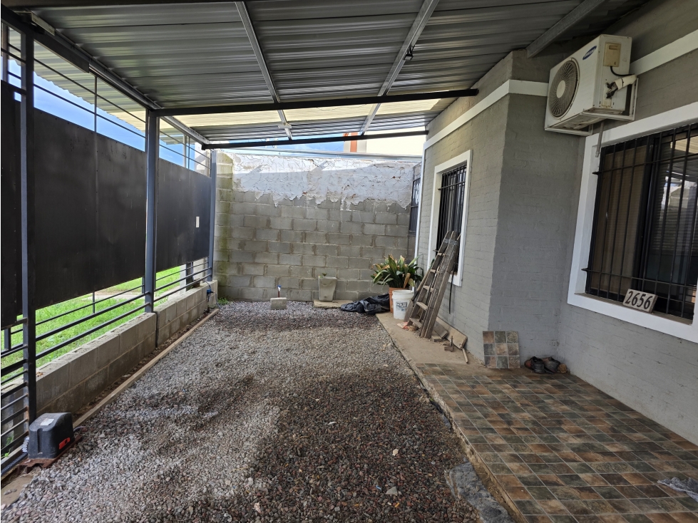 Vendo Casa con Pileta en Concepción del Uruguay, Entre Ríos - 5