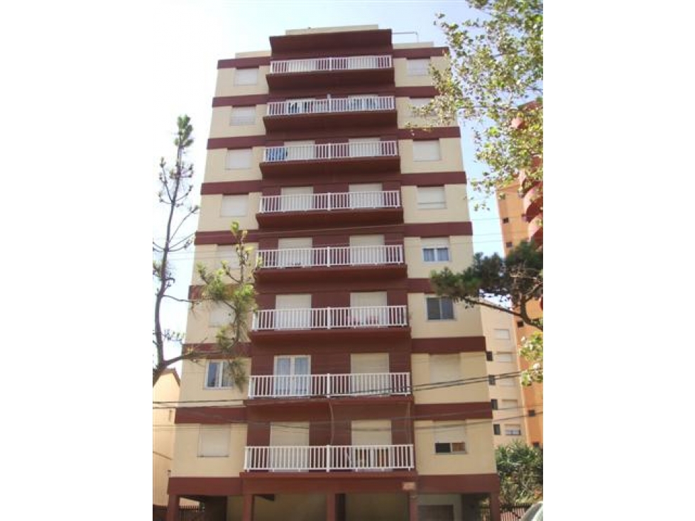 Edificio Yaco Piso 2 "C"