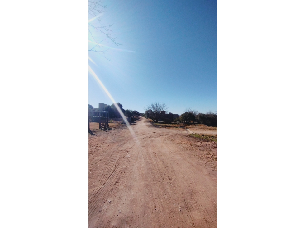 Terreno en venta en Tanti, barrio Keoken, esquina, serv. y Escritura - 5
