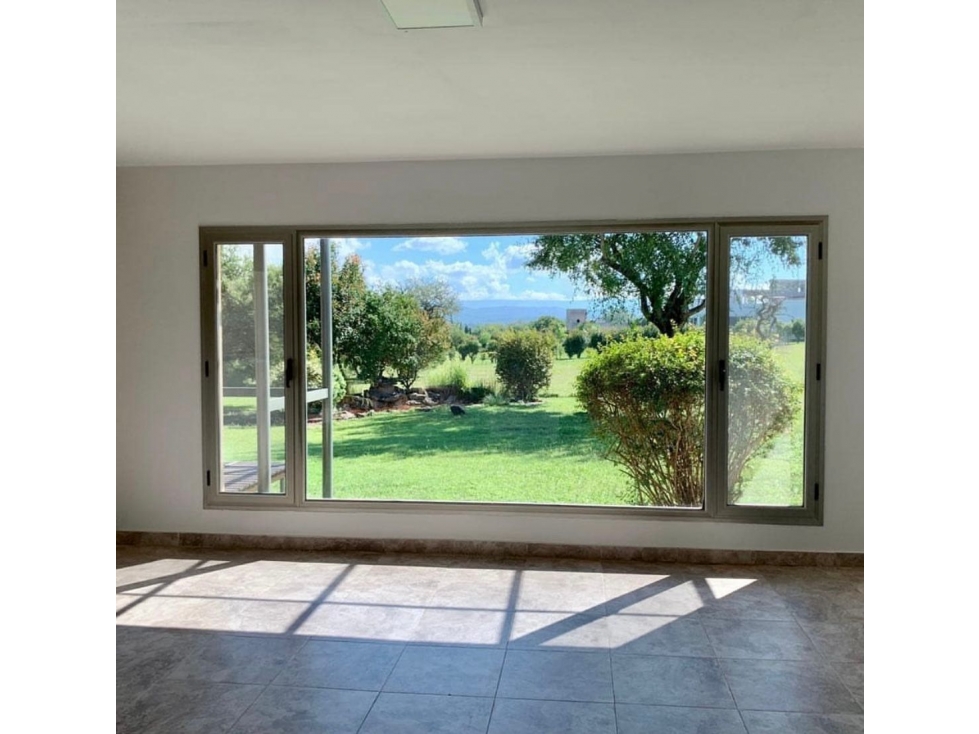 Imponente chalet en venta en Country Causana. Villa Carlos Paz - 3
