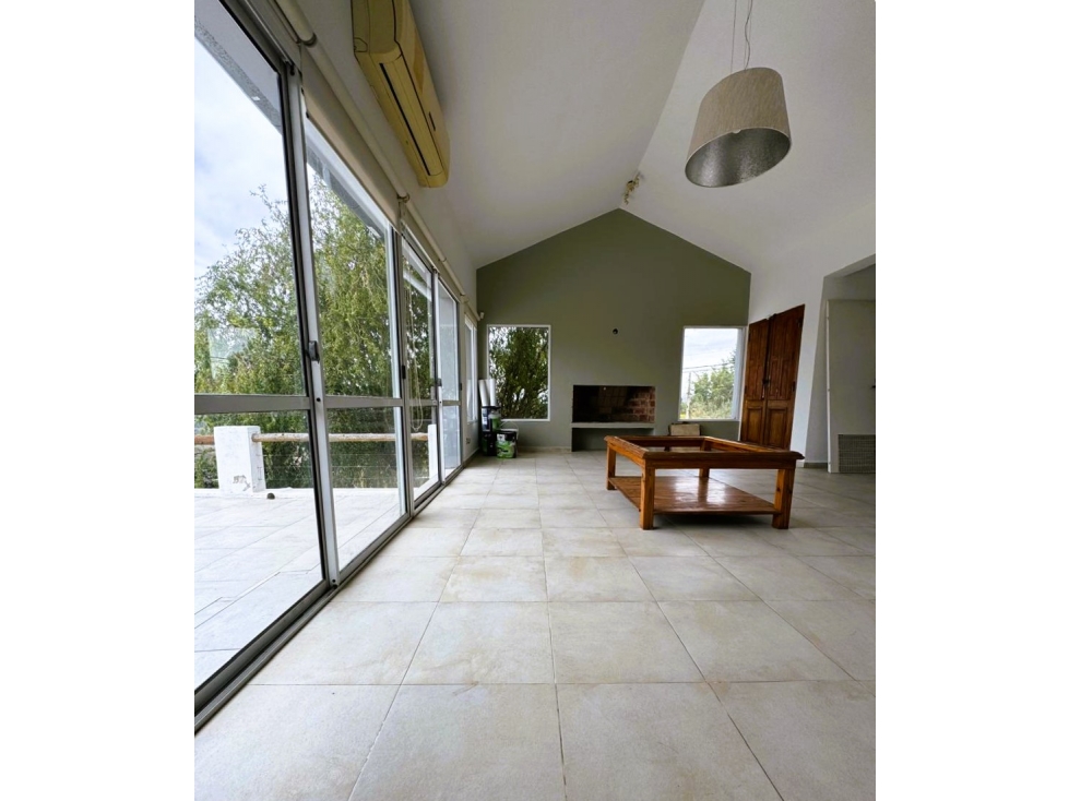 Casa con vista panorámica en Villa Carlos Paz, en venta. Oportunidad — foto 3