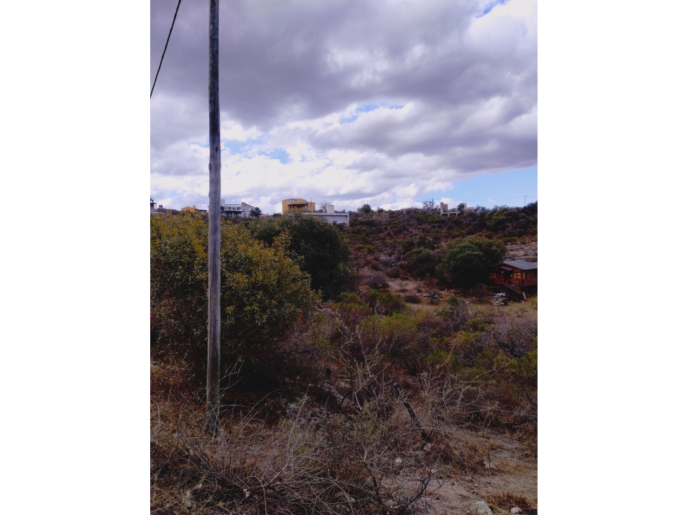 Villa Flor Serrana.Tanti. Lote esquina con servicios, cercado. - 5