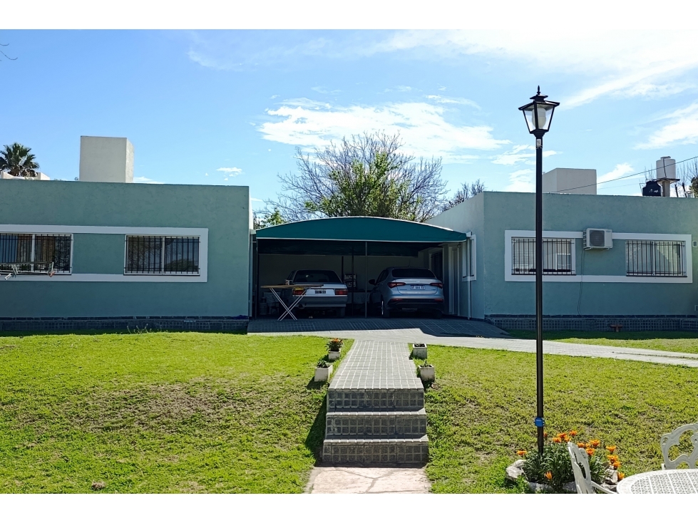 En B°Miguel Muñoz, chalet más dos depatamentos de un dormitorio. — foto 2
