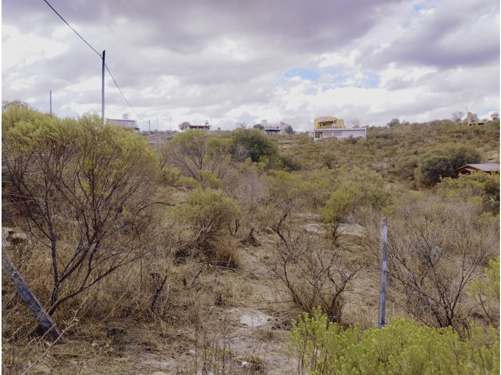 Villa Flor Serrana.Tanti. Lote esquina con servicios, cercado. - 6